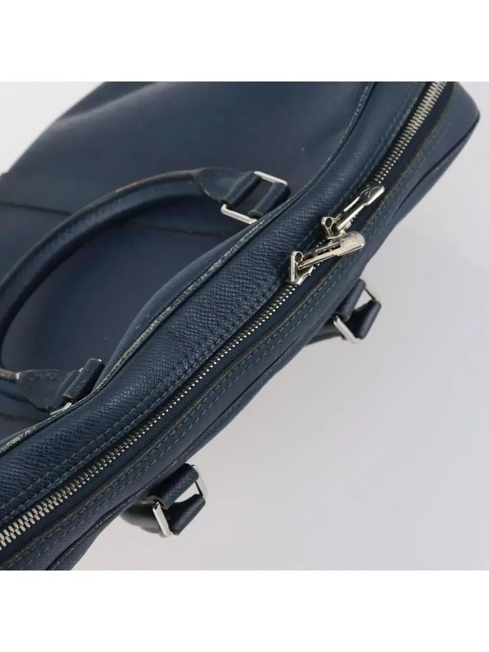 Louis Vuitton Taiga Porte Documents #344478L73B